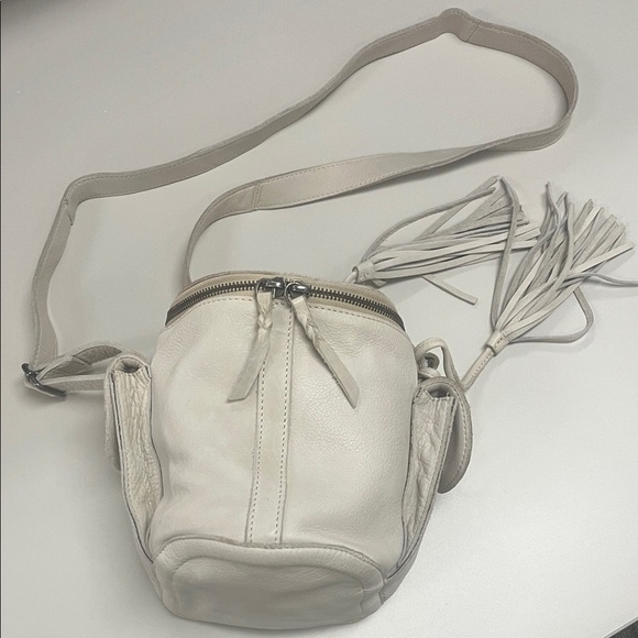 Cut n’ Paste Los Angeles Anthro Cream Leather Crossbody Bag - Picture 1 of 13